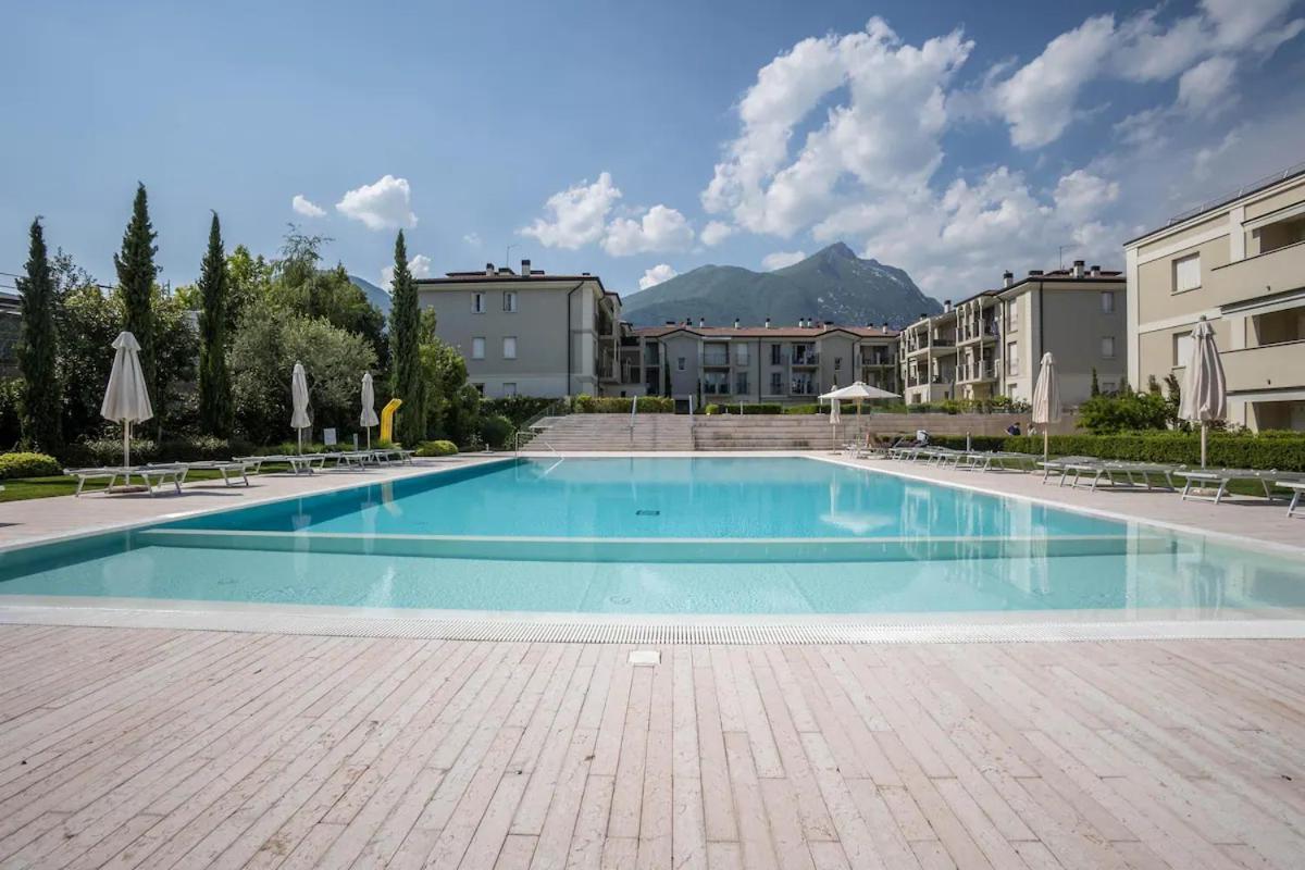 Madeleine Appartement Toscolano Maderno Buitenkant foto