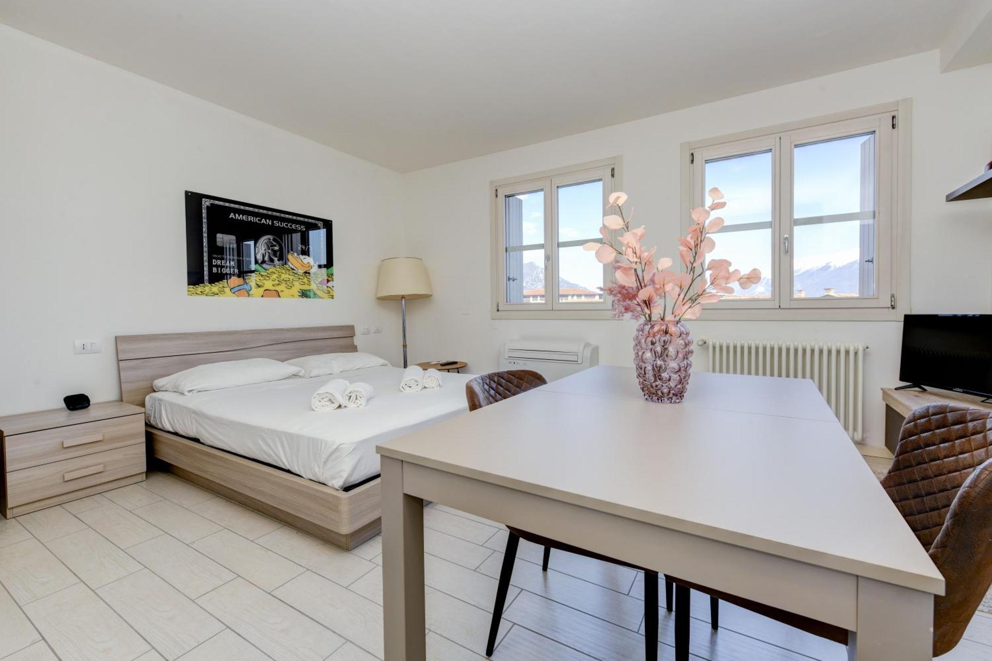 Madeleine Appartement Toscolano Maderno Buitenkant foto